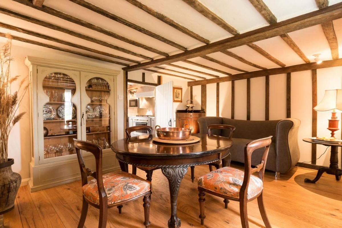 Navigation Cottage On The Historic Sea Lock Overlooking The Nature Reserve Maldon Exteriör bild