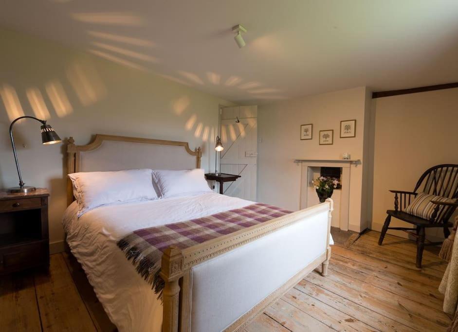 Navigation Cottage On The Historic Sea Lock Overlooking The Nature Reserve Maldon Exteriör bild