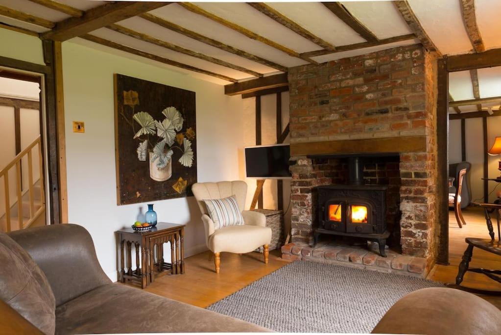 Navigation Cottage On The Historic Sea Lock Overlooking The Nature Reserve Maldon Exteriör bild
